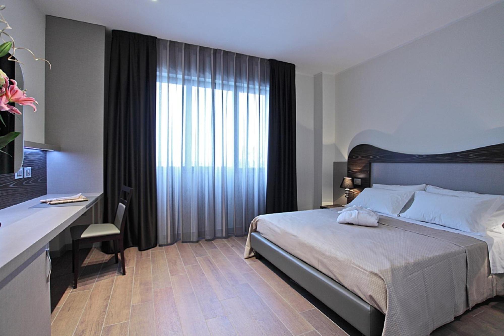 Grand Hotel Forlì Eksteriør bilde