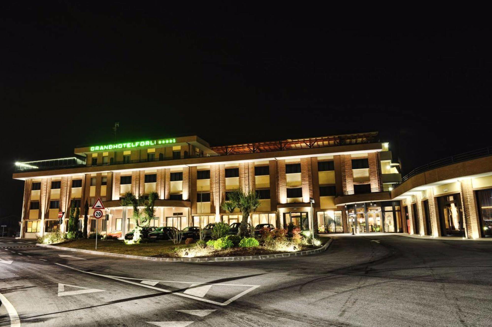 Grand Hotel Forlì Eksteriør bilde